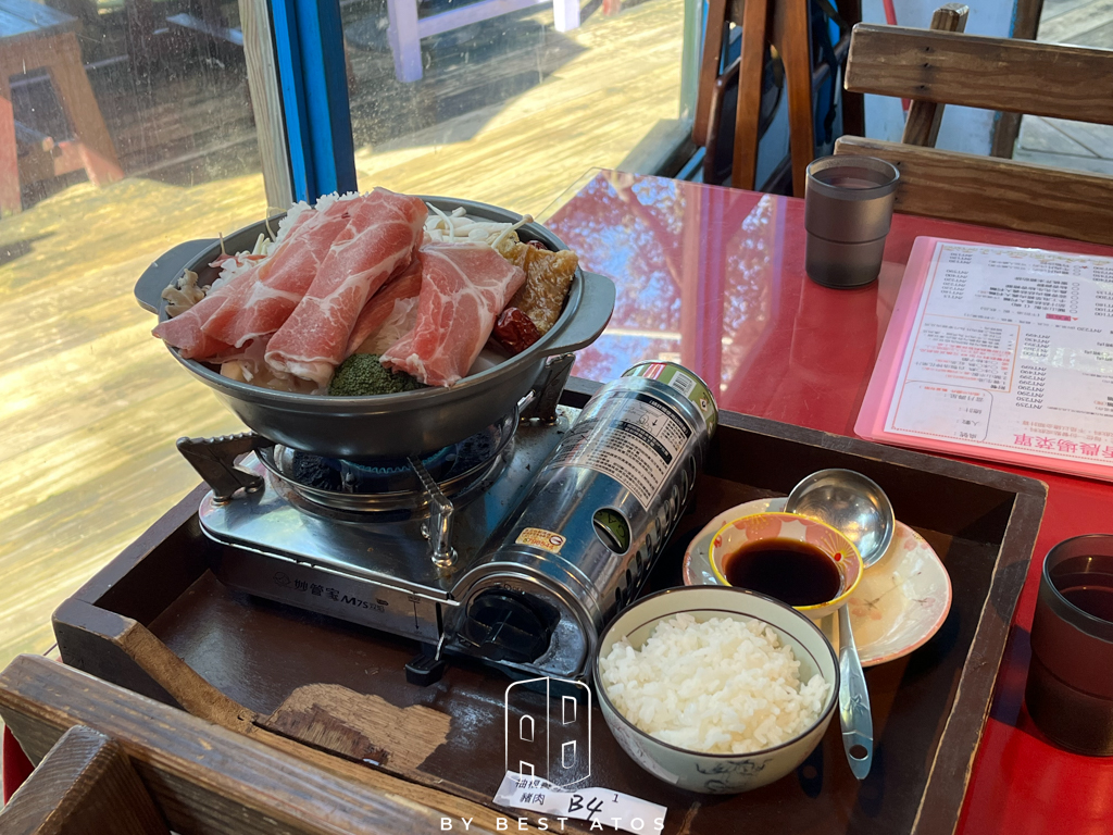 八里觀音山上的親子森林餐廳-桃樂絲柚香農場 八里桃樂絲農場-柚根養生鍋套餐