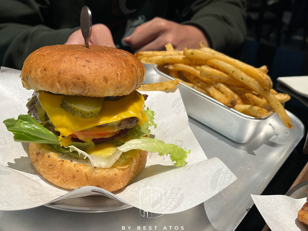 宏匯廣場金色三麥最新品牌－賣漢堡的SUNMAI BURGER麥漢堡